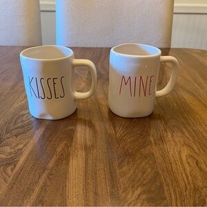 Rae Dunn Kisses and Mine Mug Set - Cream and Red